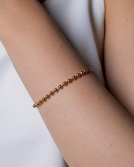 18K Gold Bracelet – Modern and Elegant Design