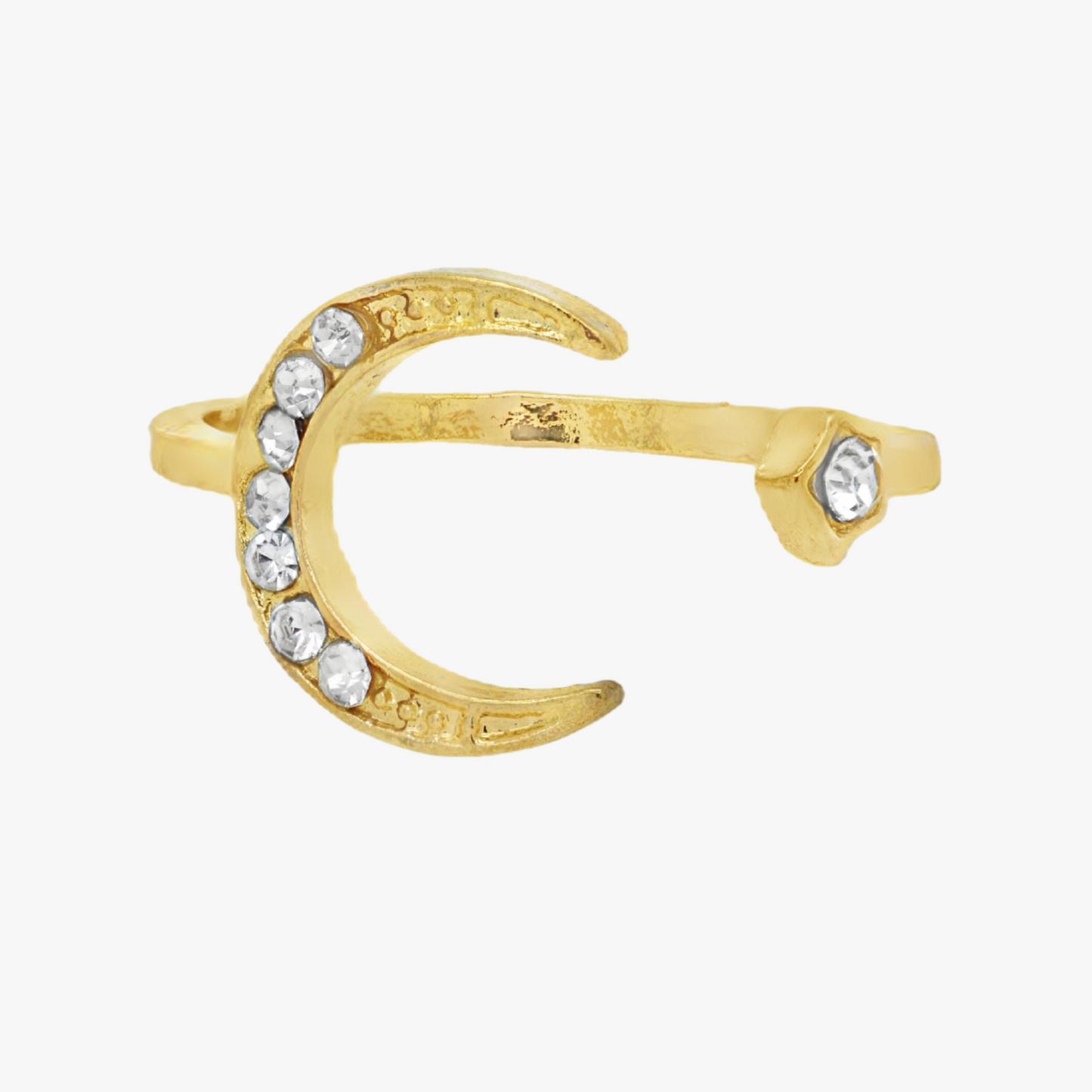 Open ring with a golden eclipse design and lab diamond