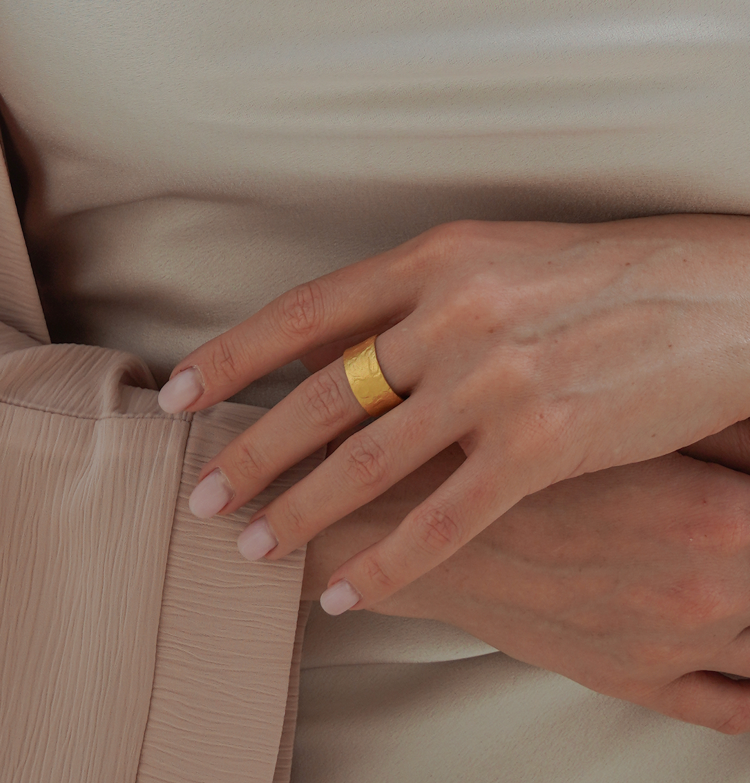 Golden Ribbon Flow Set