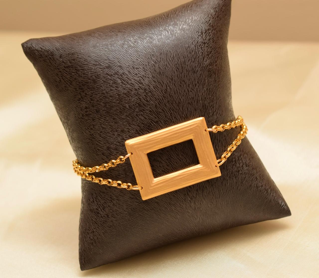 Geometric Elegance Necklace Set