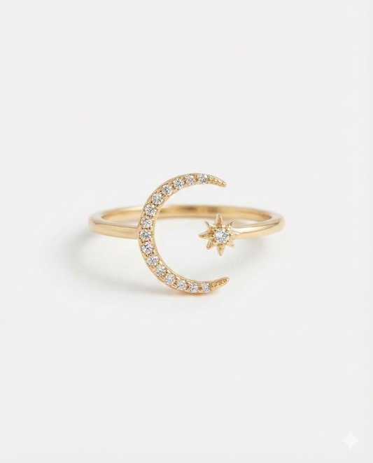 Open ring with a golden eclipse design and lab diamond